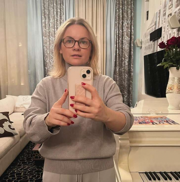 «Теперь официально»: сменившая имидж Проскурякова выступила с заявлением