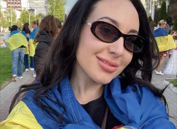 Россиянка напала на украинскую певицу в Молодове: облила кофе и оскорбила