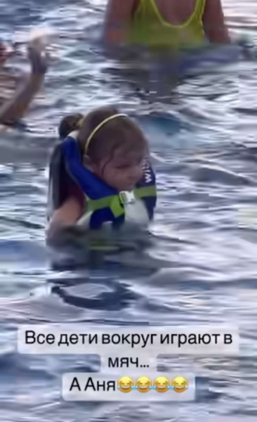 Лазарев заснял видео, как его дочь ведет себя с другими детьми