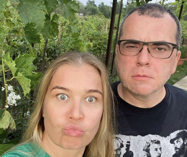 Напал на полицейского и пытался съесть наркотики: на мужа Кристины Бабушкиной возбудили уголовное дело